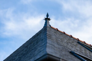 Epi de faitage sur couverture ardoise