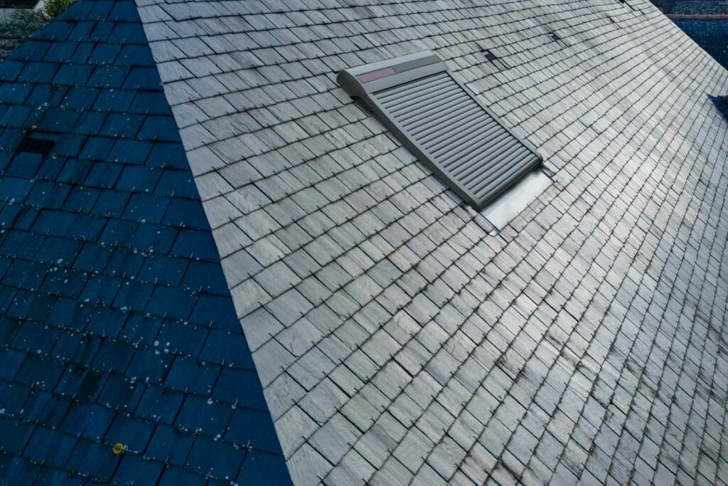 Pose de volet de protection solaire fenetre de toit Rennes